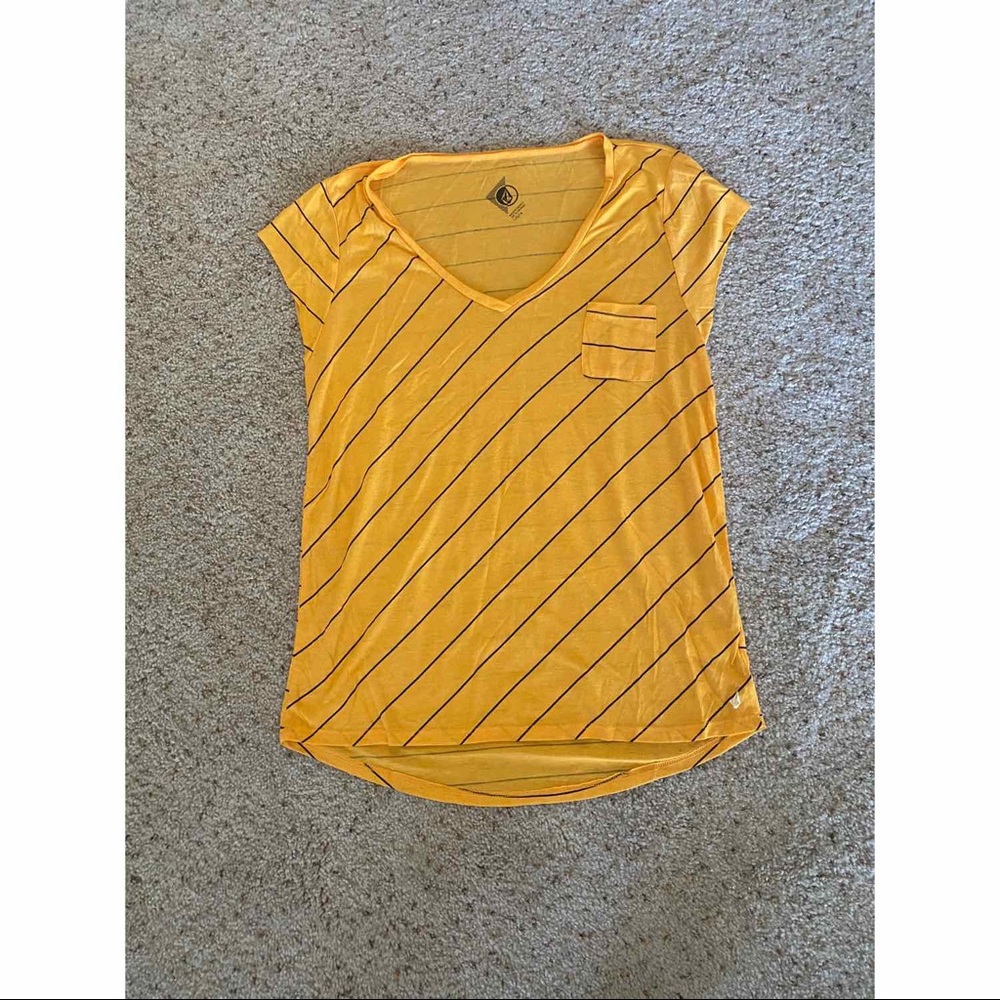 Volcom yellow t shirt size large